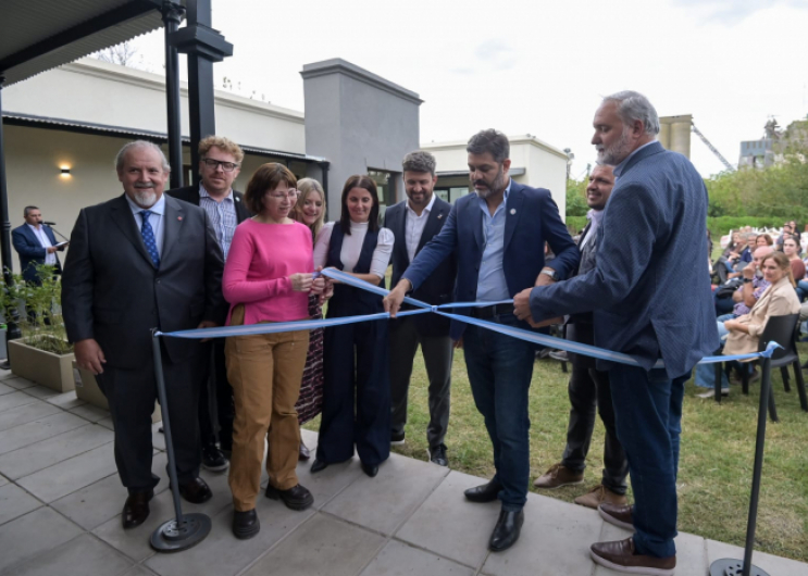 Bianco inauguró la ampliación del Centro Universitario de Exaltación de la Cruz