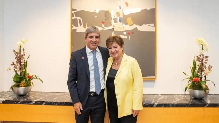 El Gobierno busca esconder ante el FMI el incumplimiento de reservas detrás de la crisis de Medio Oriente