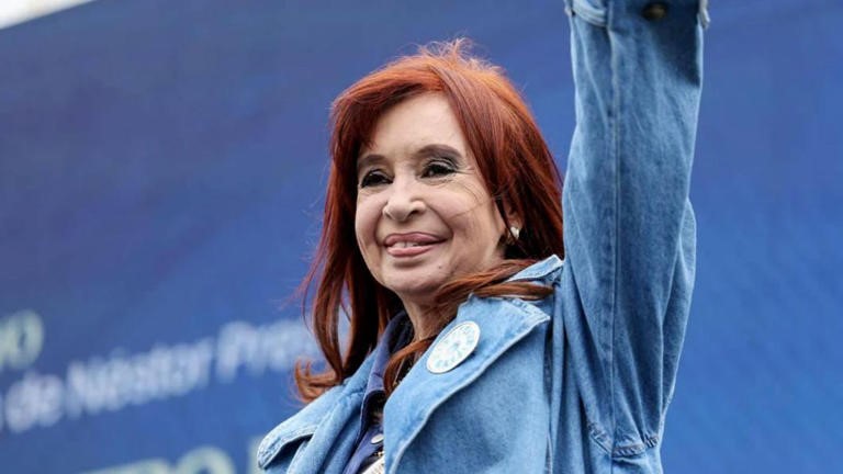 Cristina Fernández de Kirchner lanzó su campaña en La Matanza con apoyo sindical y universitario