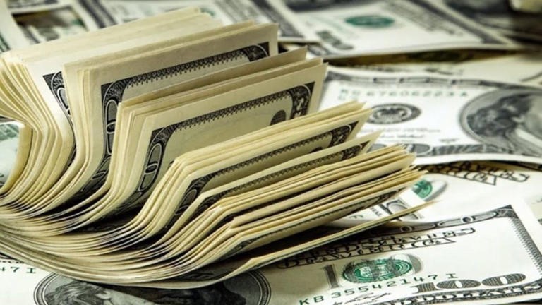 El dólar blue subió en el cierre de este 11 de agosto y la reservas marcaron un leve retroceso